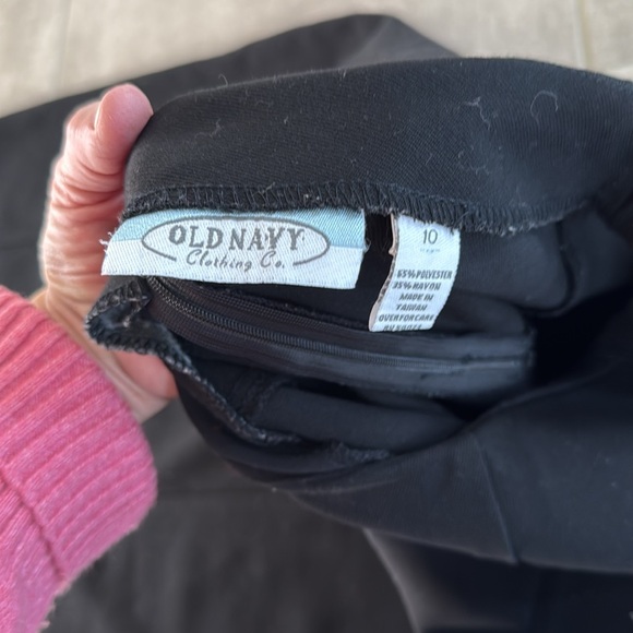 Vintage Old Navy Clothing Co. Women's Black Polyester/Rayon Pencil Skirt - 10 - Picture 10 of 10